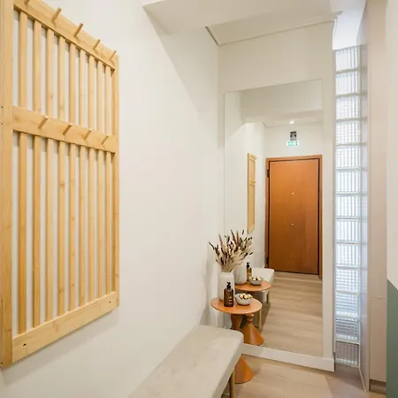 Anassa Steps From The Sea - Private Parking Διαμέρισμα