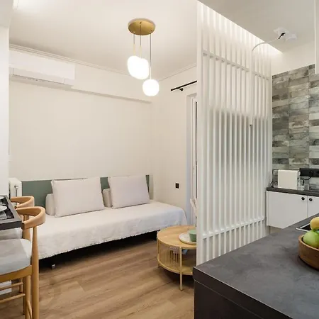 Anassa Steps From The Sea - Private Parking Appartamento