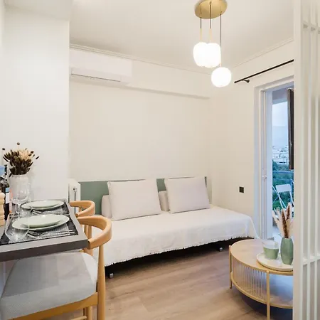 Anassa Steps From The Sea - Private Parking Διαμέρισμα